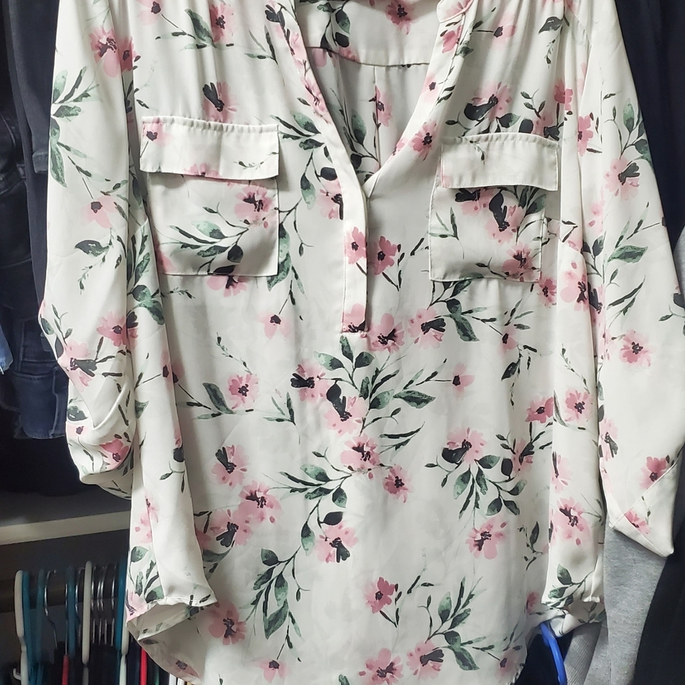 Torrid size 2 floral blouse